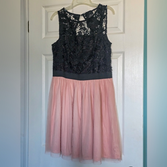 LC Lauren Conrad Dresses & Skirts - New with tags! NWT Lauren Conrad black lace & pink tulle dress  Size Large